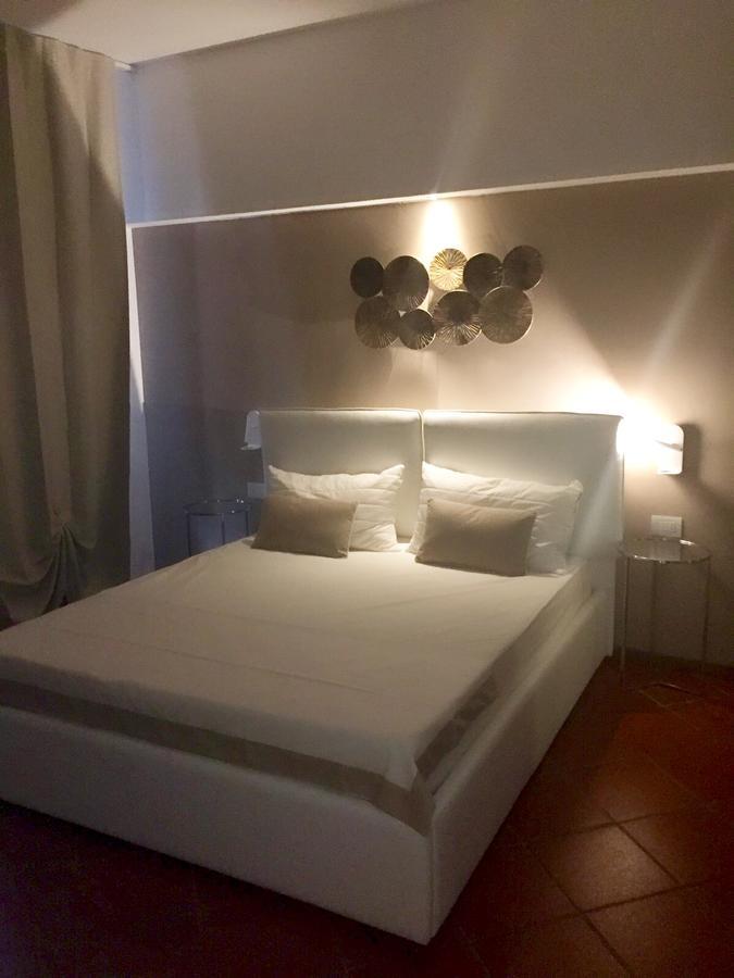 Marie Rose Luxury B&B & Apartment Дезенцано-дель-Гарда Экстерьер фото