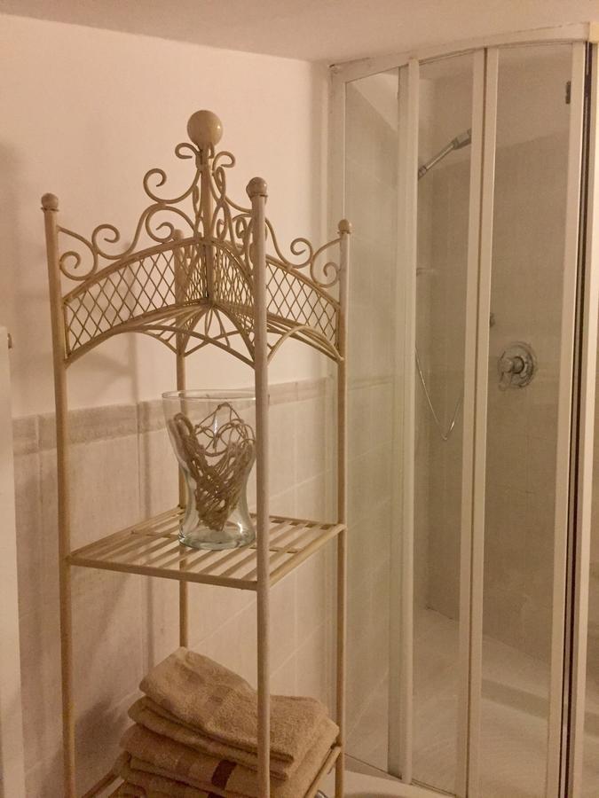 Marie Rose Luxury B&B & Apartment Дезенцано-дель-Гарда Экстерьер фото
