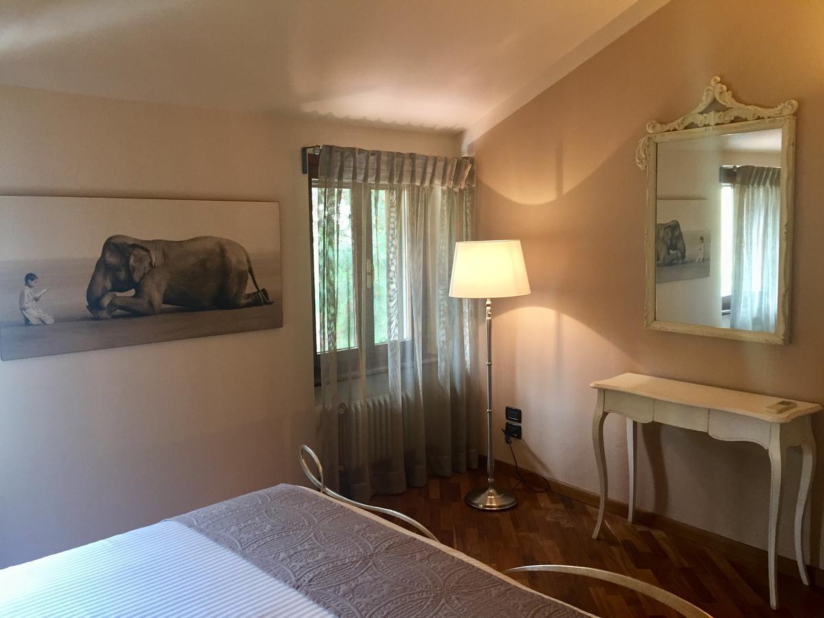 Marie Rose Luxury B&B & Apartment Дезенцано-дель-Гарда Экстерьер фото