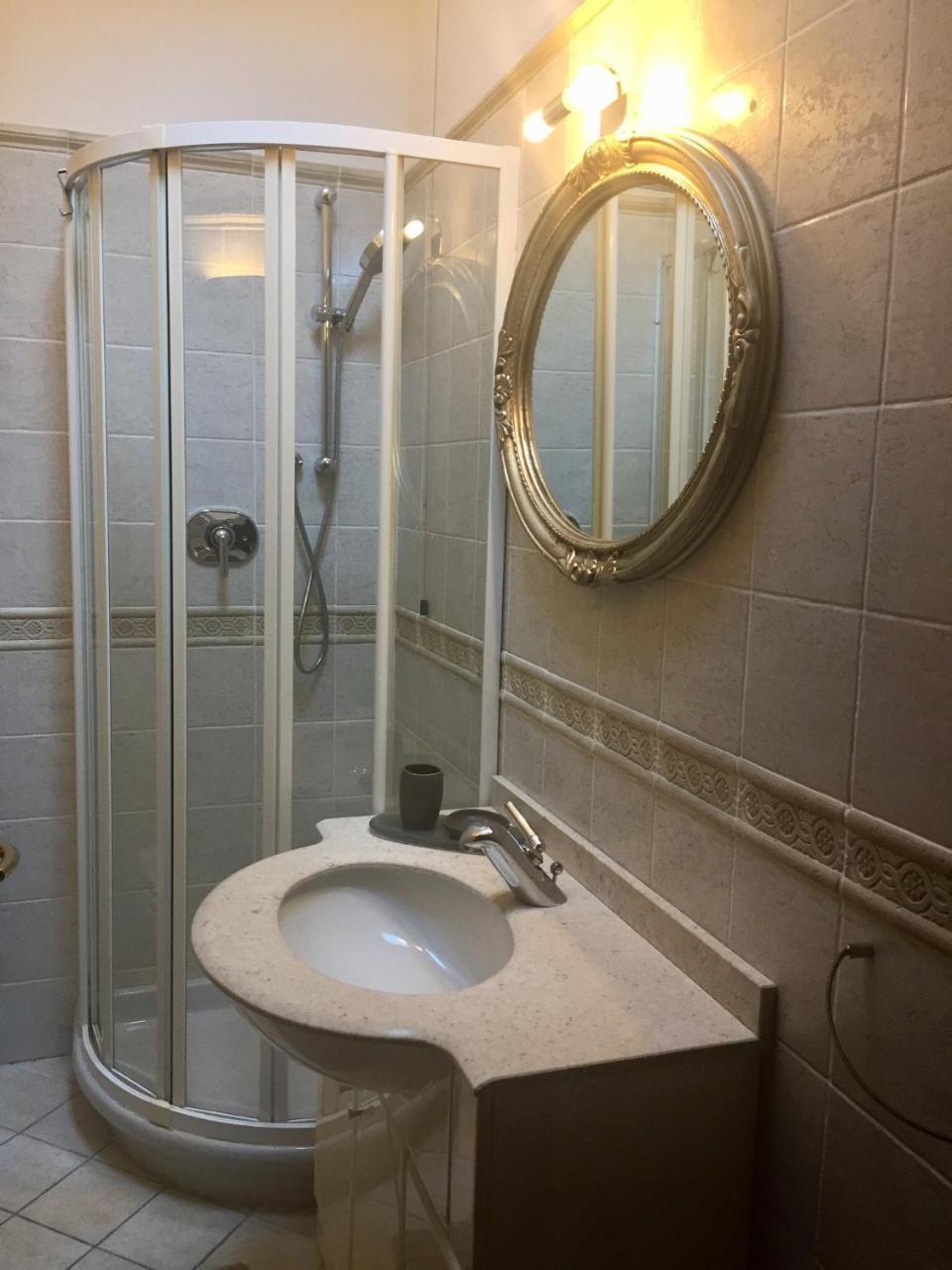 Marie Rose Luxury B&B & Apartment Дезенцано-дель-Гарда Экстерьер фото